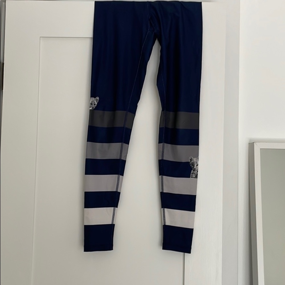 Yoga for Air Leggings. Similar fit & style as Teeki